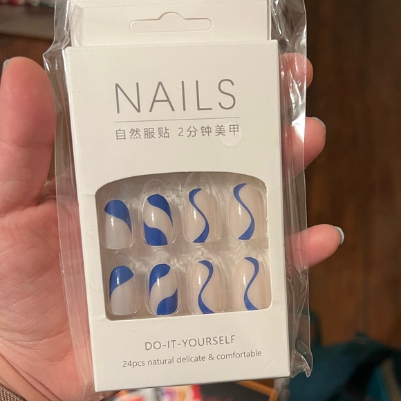 24pcs Long Oval Colorblock Fake Nails - Picture 6 of 6